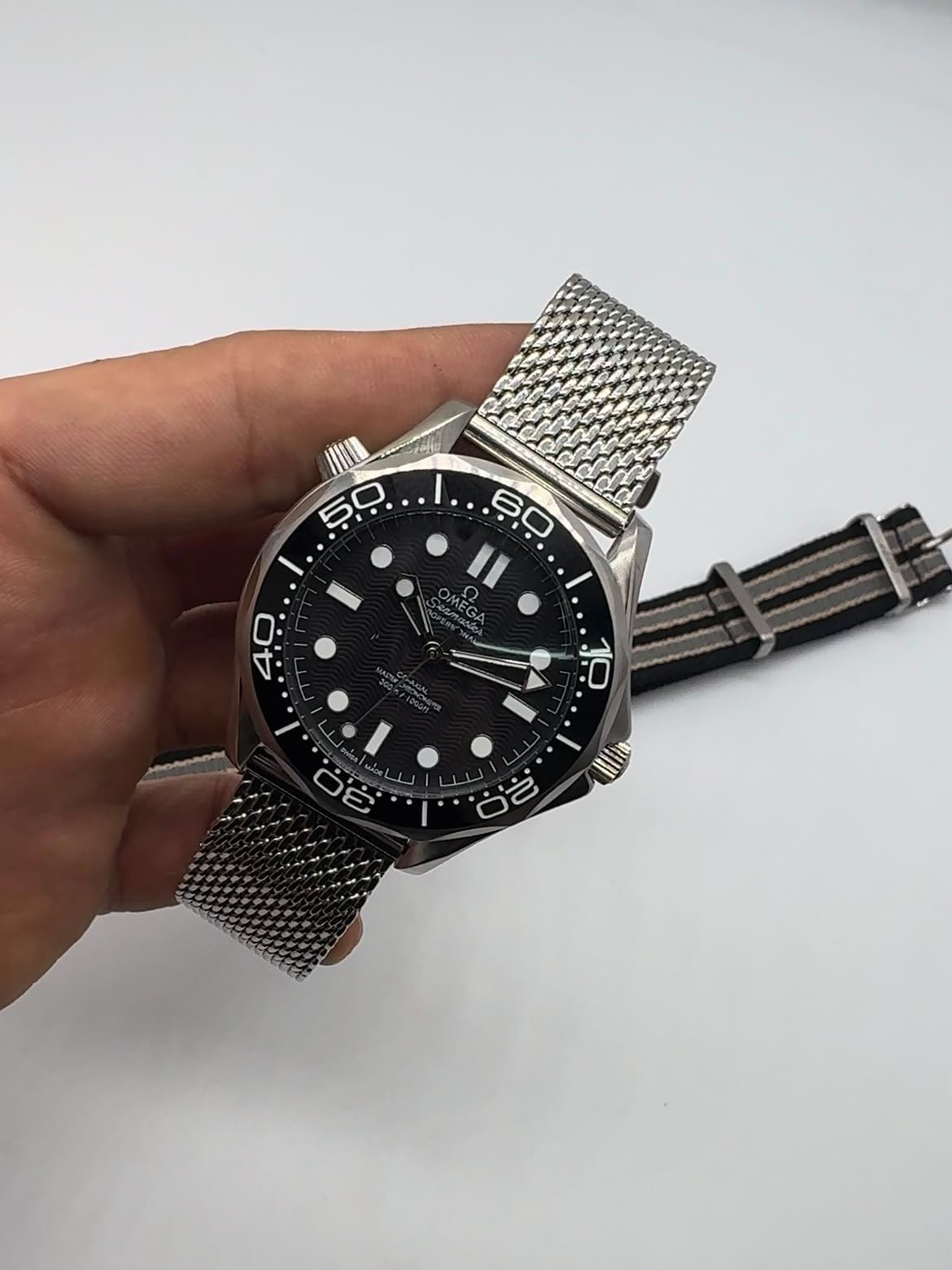 Omega Seamaster 007 42mm - AÇO MOSTRADOR PRETO