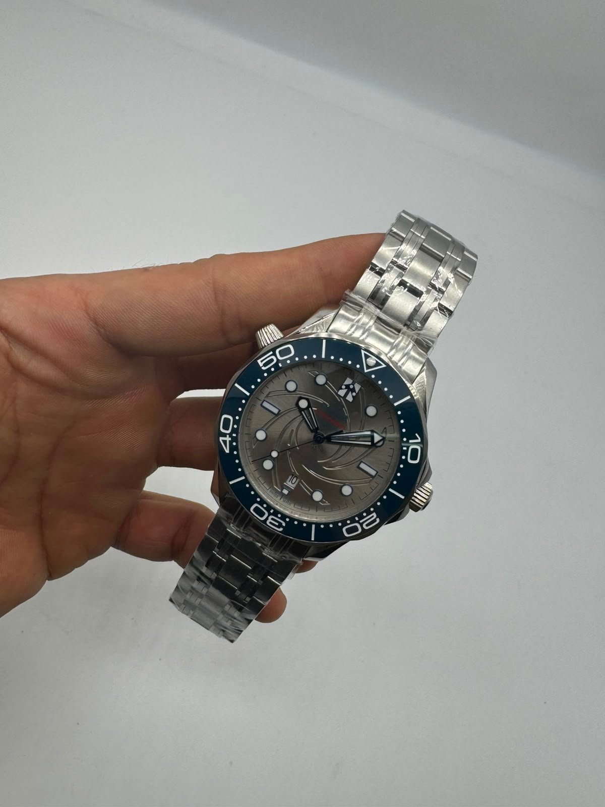Omega Seamaster 42mm - AÇO MOSTRADOR CINZA