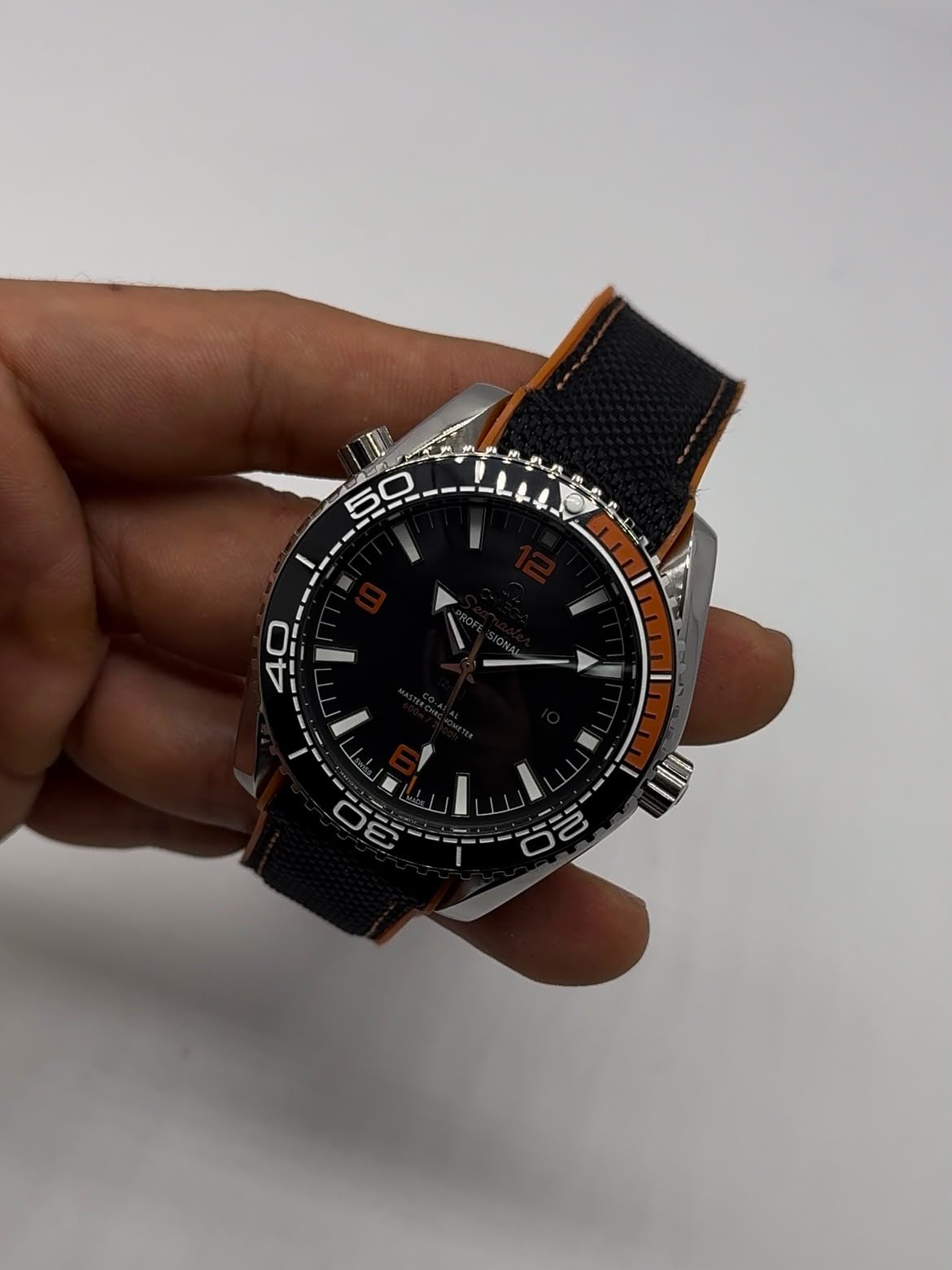 Omega Seamaster 42mm - AÇO MOSTRADOR PRETO - NYLON - (ADVOGADO) - Imagem 4