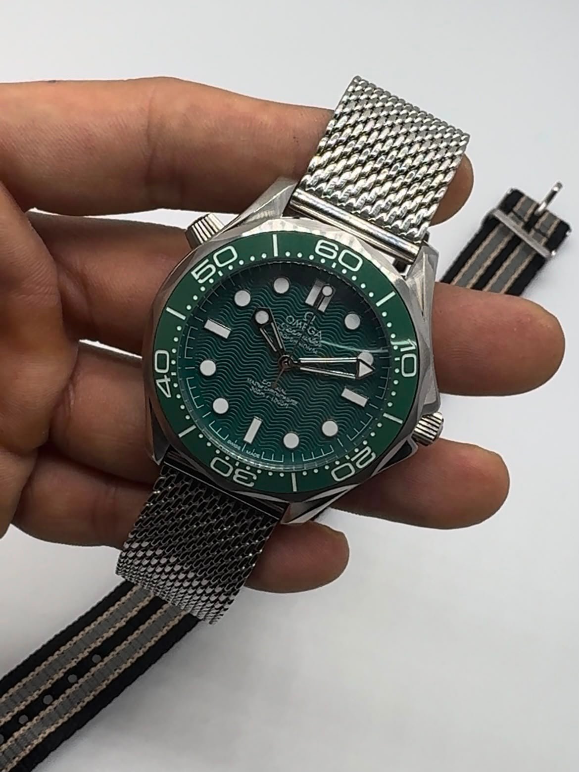 Omega Seamaster 42mm - AÇO MOSTRADOR VERDE - Imagem 2