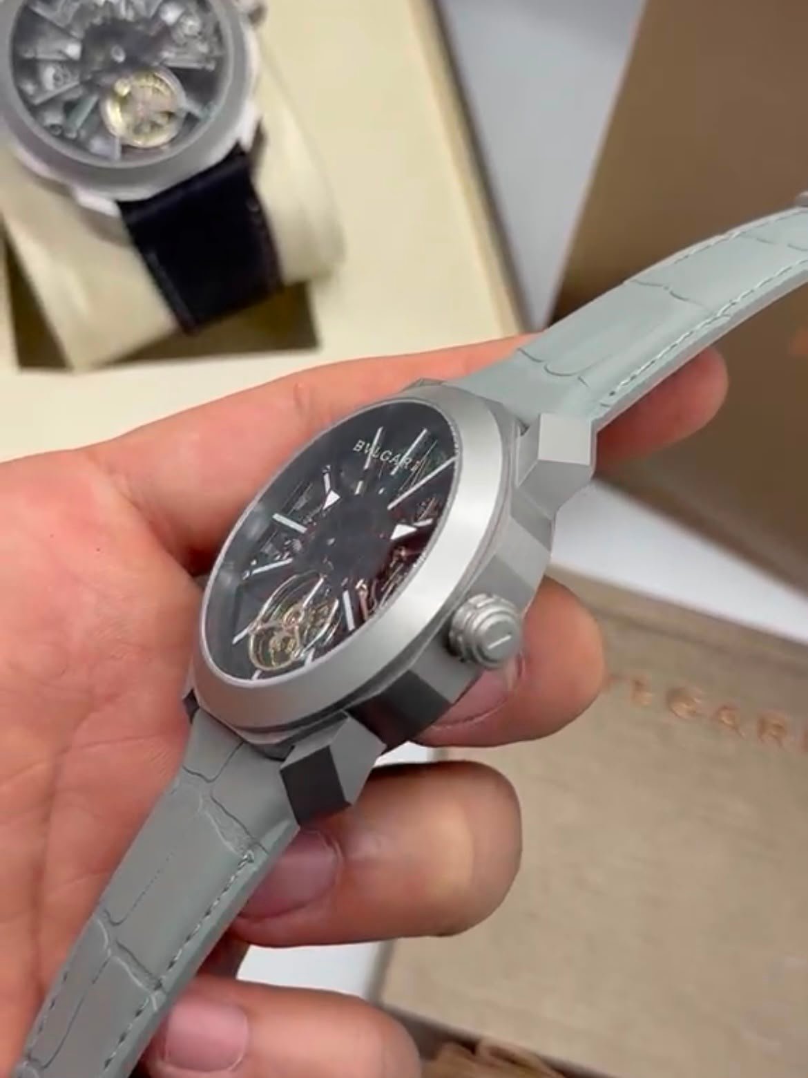 Bvlgari Octo Roma Skeleton 44mm - AÇO PRATA MOSTRADOR SKELETON - SILICONE - Imagem 3