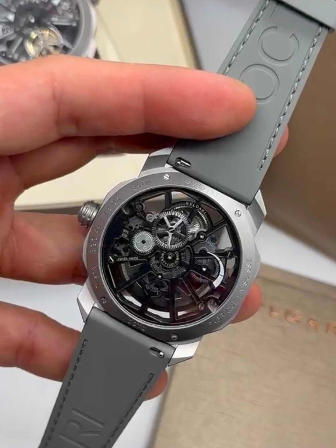 Bvlgari Octo Roma Skeleton 44mm - AÇO PRATA MOSTRADOR SKELETON - SILICONE - Imagem 5