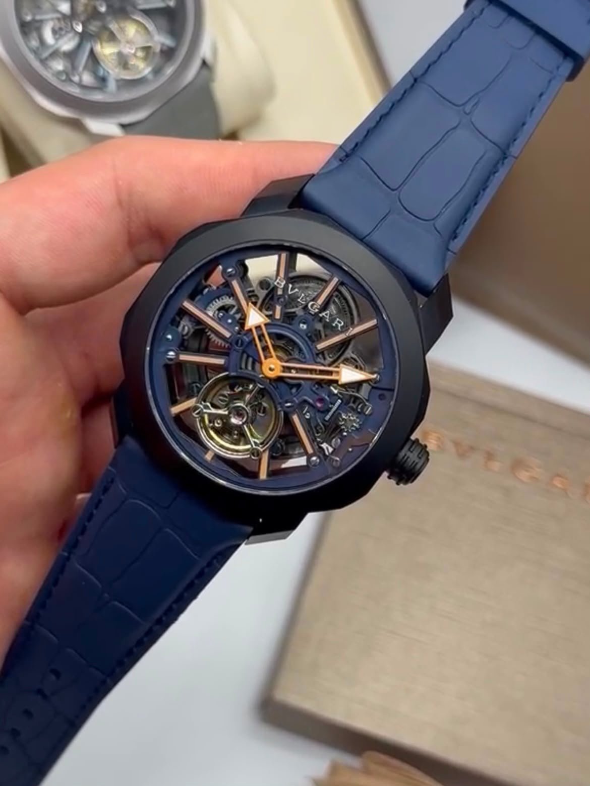 Bvlgari Octo Roma Skeleton 44mm - AÇO PRETO MOSTRADOR SKELETON - SILICONE - Imagem 4
