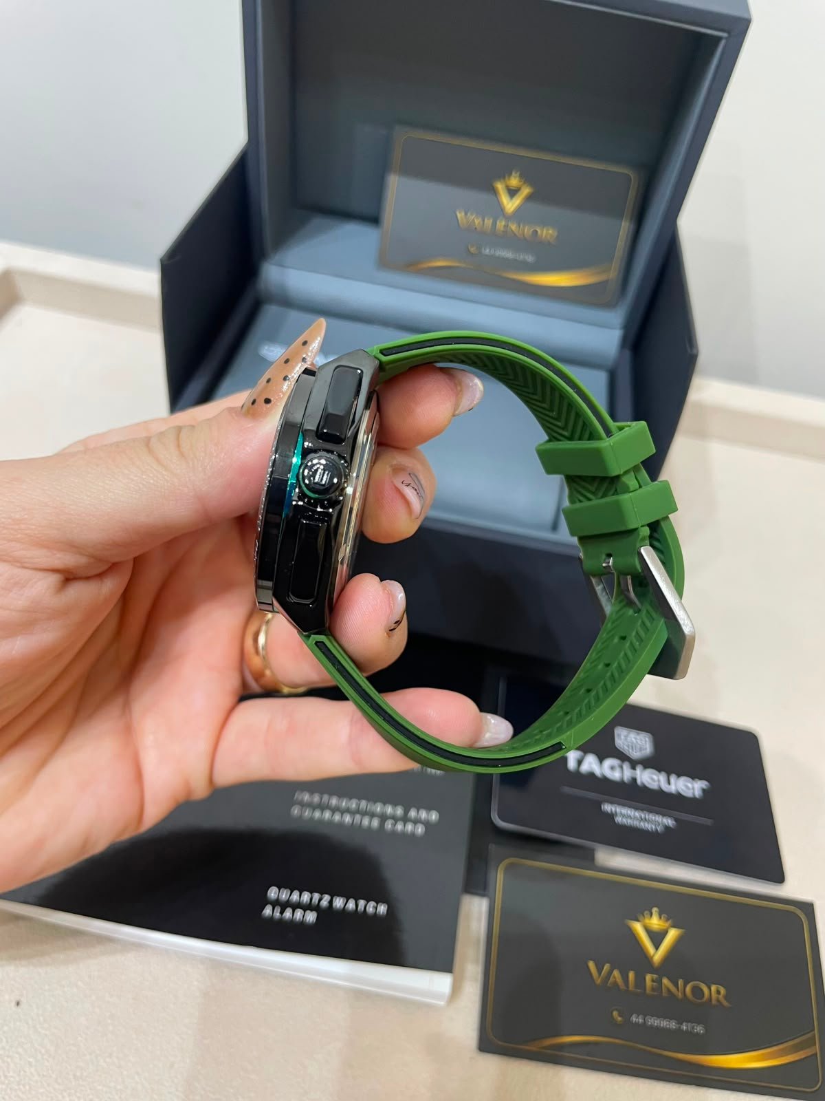 TAG Heuer Fórmula 1 42mm - AÇO MOSTRADOR PRETO - SILICONE - Imagem 3
