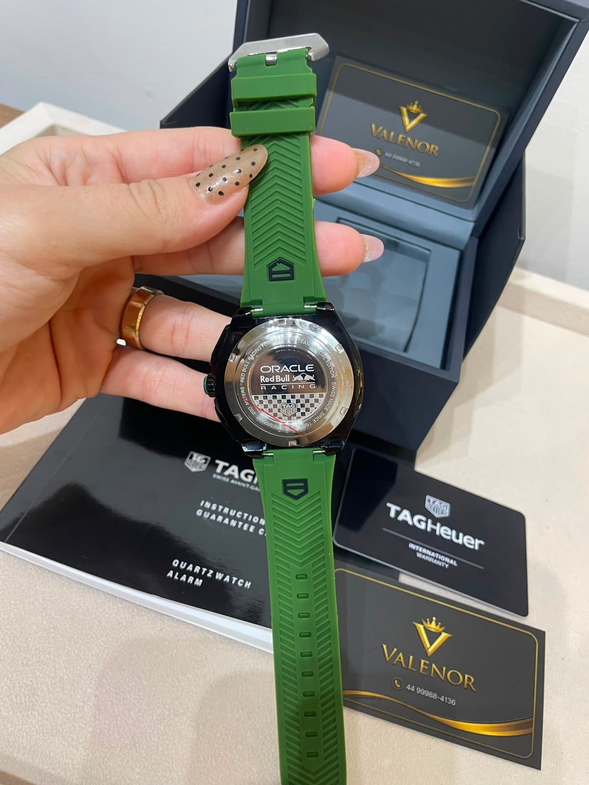 TAG Heuer Fórmula 1 42mm - AÇO MOSTRADOR PRETO - SILICONE - Imagem 5