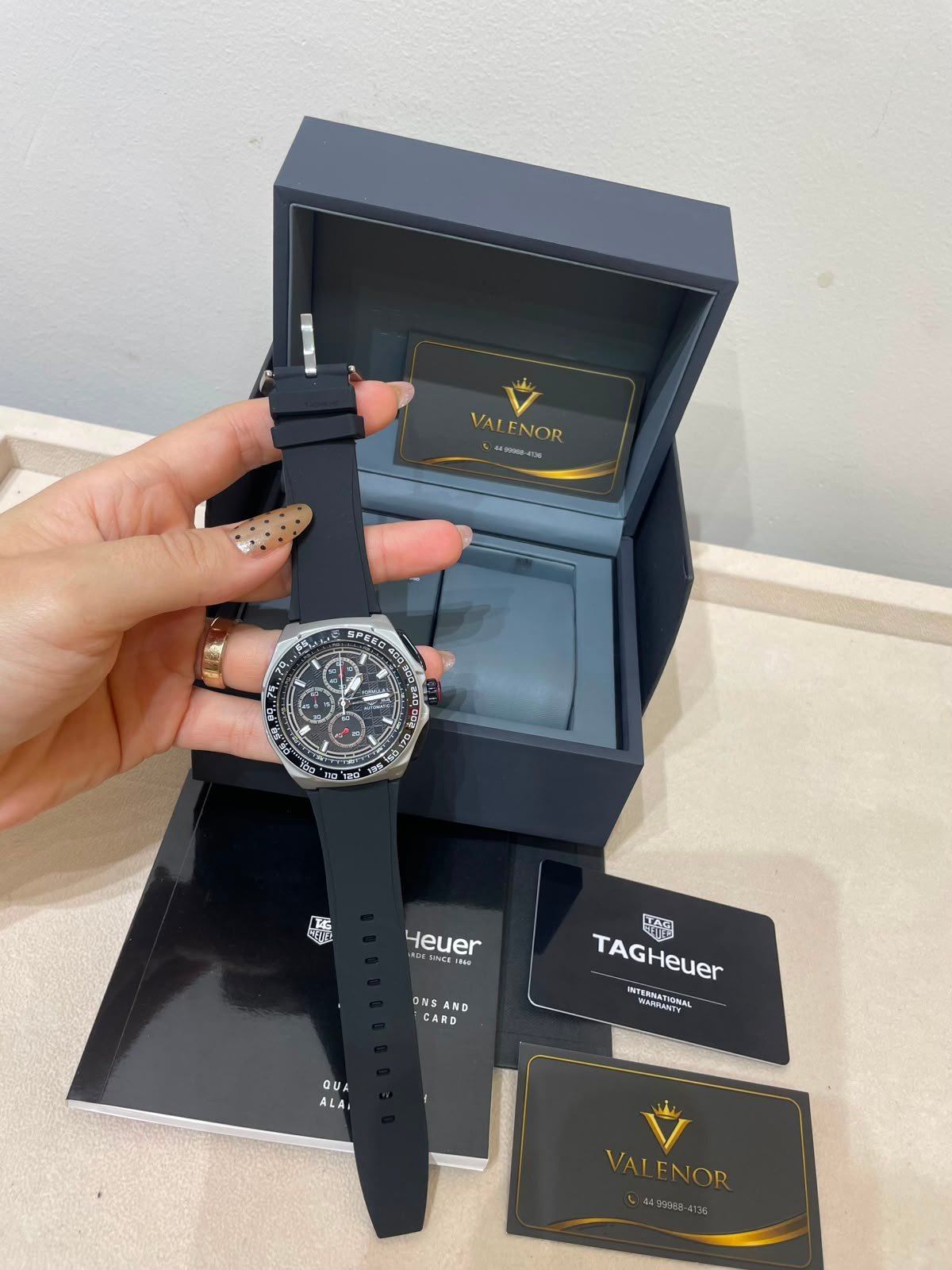 TAG Heuer Fórmula 1 42mm - AÇO MOSTRADOR PRETO - SILICONE - Imagem 4