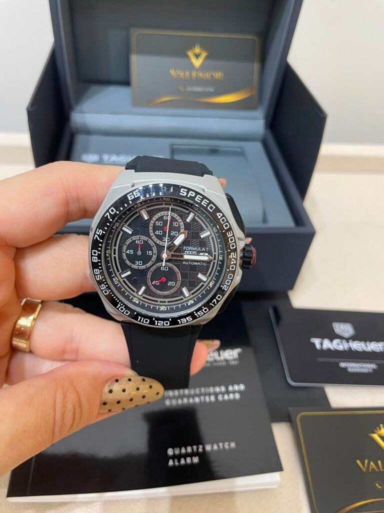 TAG Heuer Fórmula 1 42mm - AÇO MOSTRADOR PRETO - SILICONE