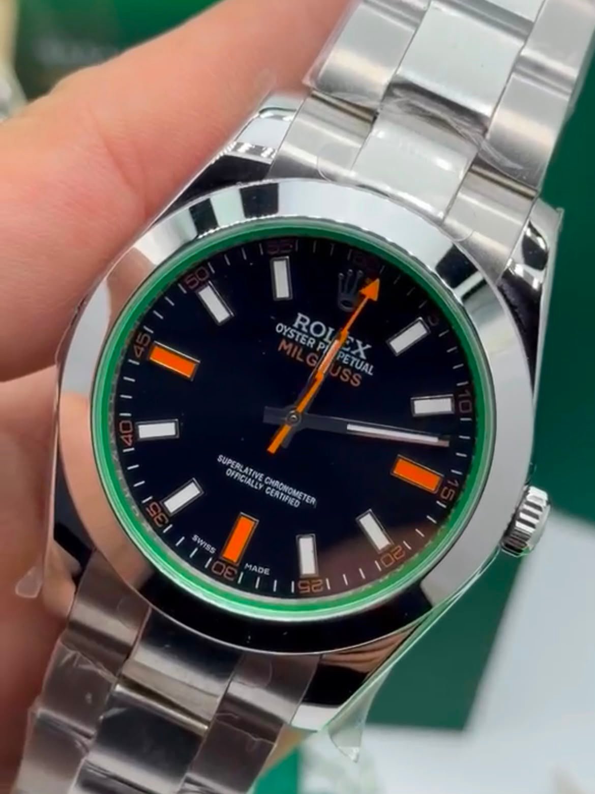 ROLEX Milgauss 40mm - SUPER CLONE - AÇO MOSTRADOR PRETO DETALHE EM VERDE - Imagem 3