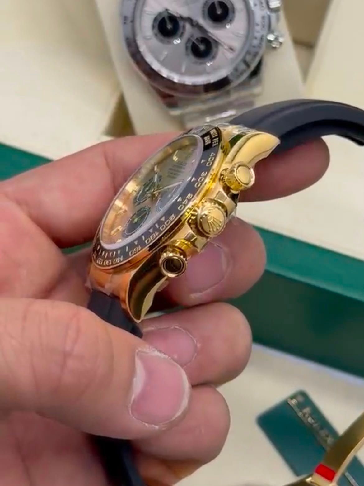 ROLEX Daytona 40mm SUPER CLONE - AÇO DOURADO MOSTRADOR DOURADO - SILICONE - Imagem 2