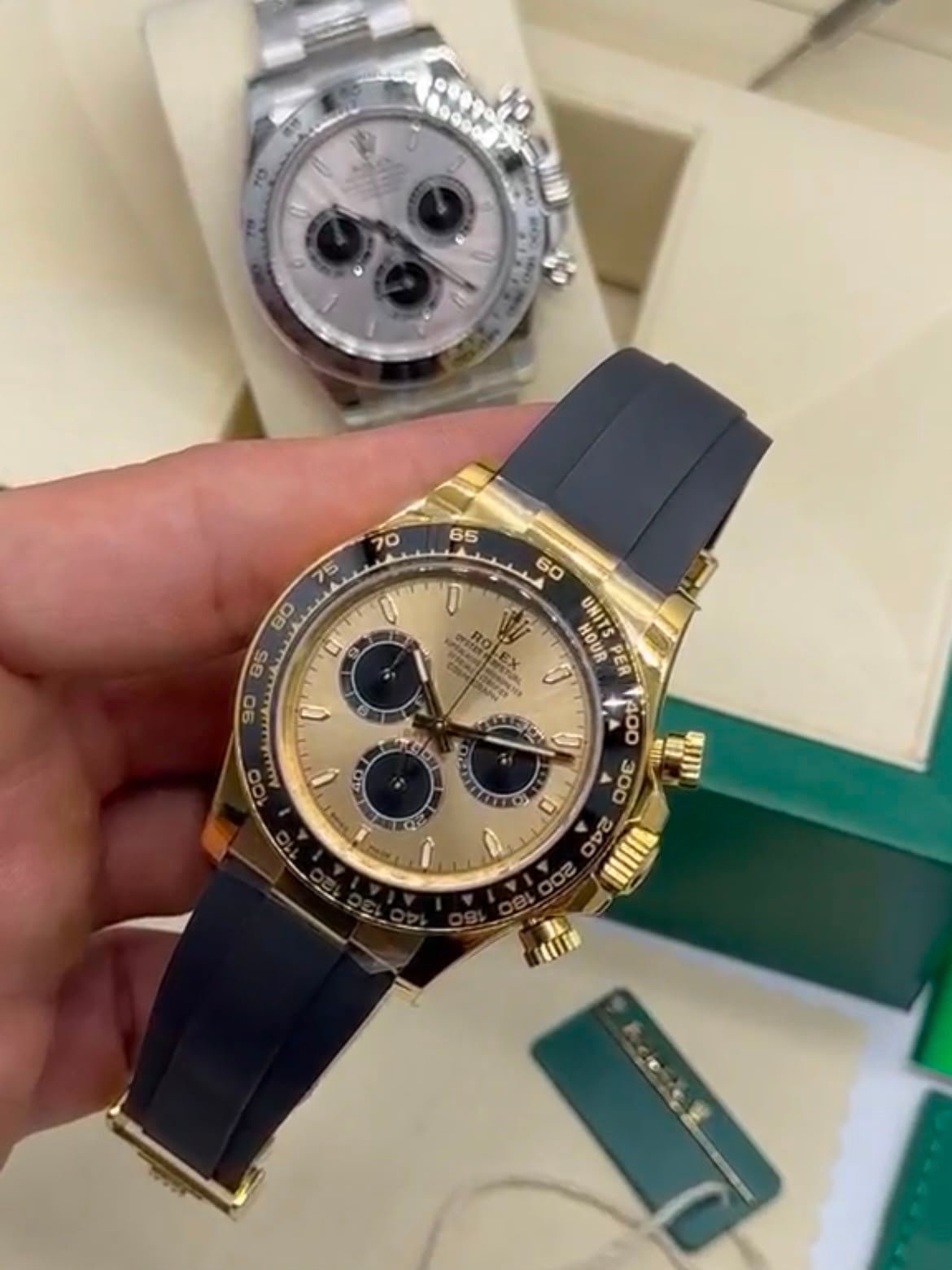 ROLEX Daytona 40mm SUPER CLONE - AÇO DOURADO MOSTRADOR DOURADO - SILICONE - Imagem 5