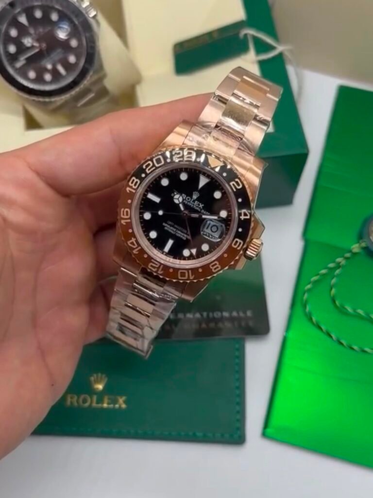 ROLEX GMT Master II 40mm - SUPER CLONE - AÇO DOURADO MOSTRADOR PRETO