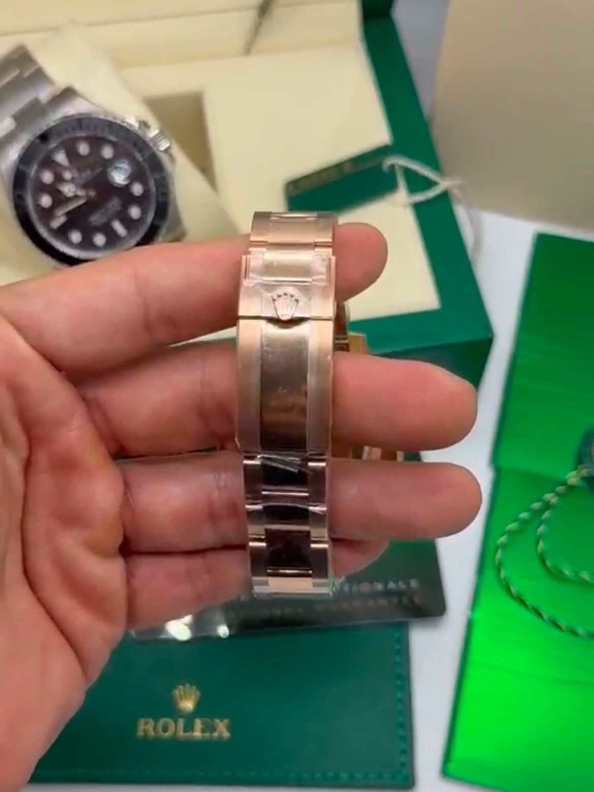 ROLEX GMT Master II 40mm - SUPER CLONE - AÇO DOURADO MOSTRADOR PRETO - Imagem 5