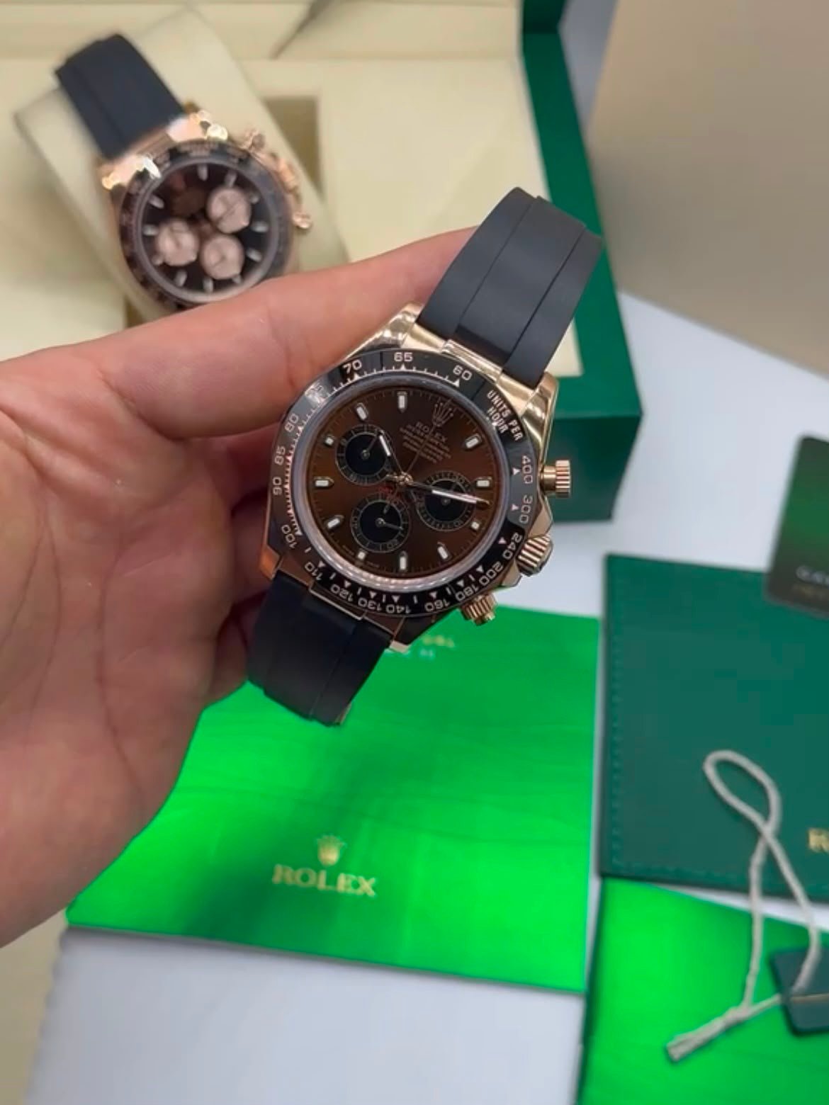 ROLEX Daytona 40mm - SUPER CLONE - AÇO ROSE MOSTRADOR CHOCOLATE - SILICONE
