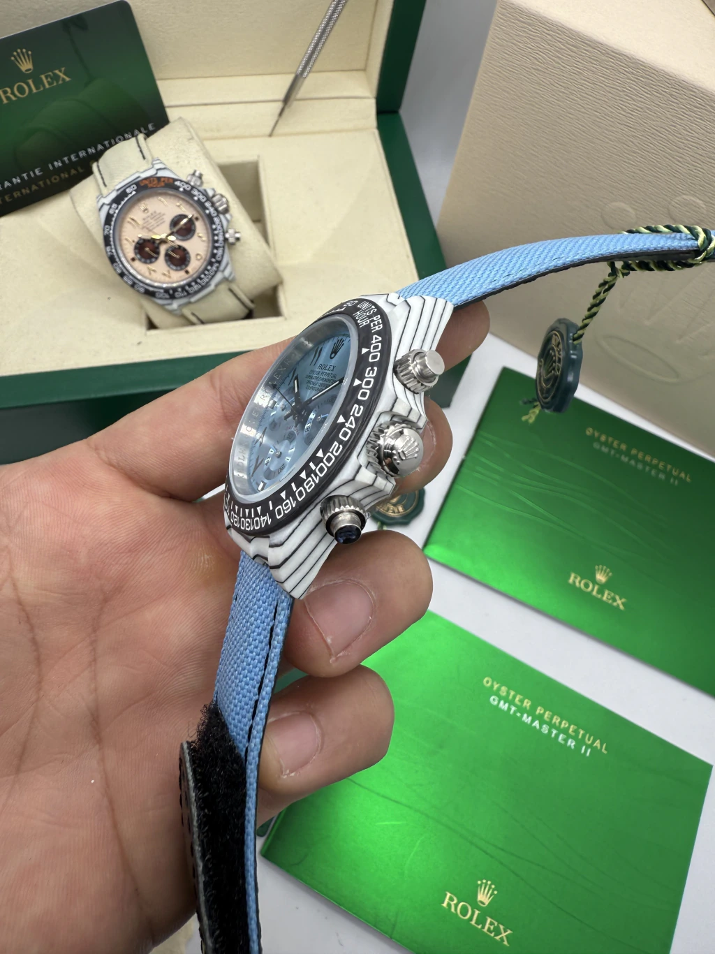 DAYTONA DIW Carbono Arabic 40mm - MOSTRADOR AZUL - NYLON - Imagem 2