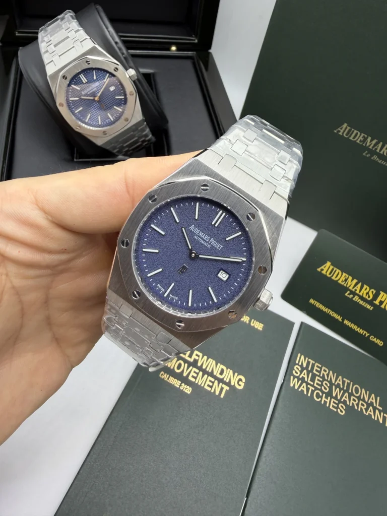 Audemars Piguet Royal Oak 42mm - AÇO MOSTRADOR AZUL