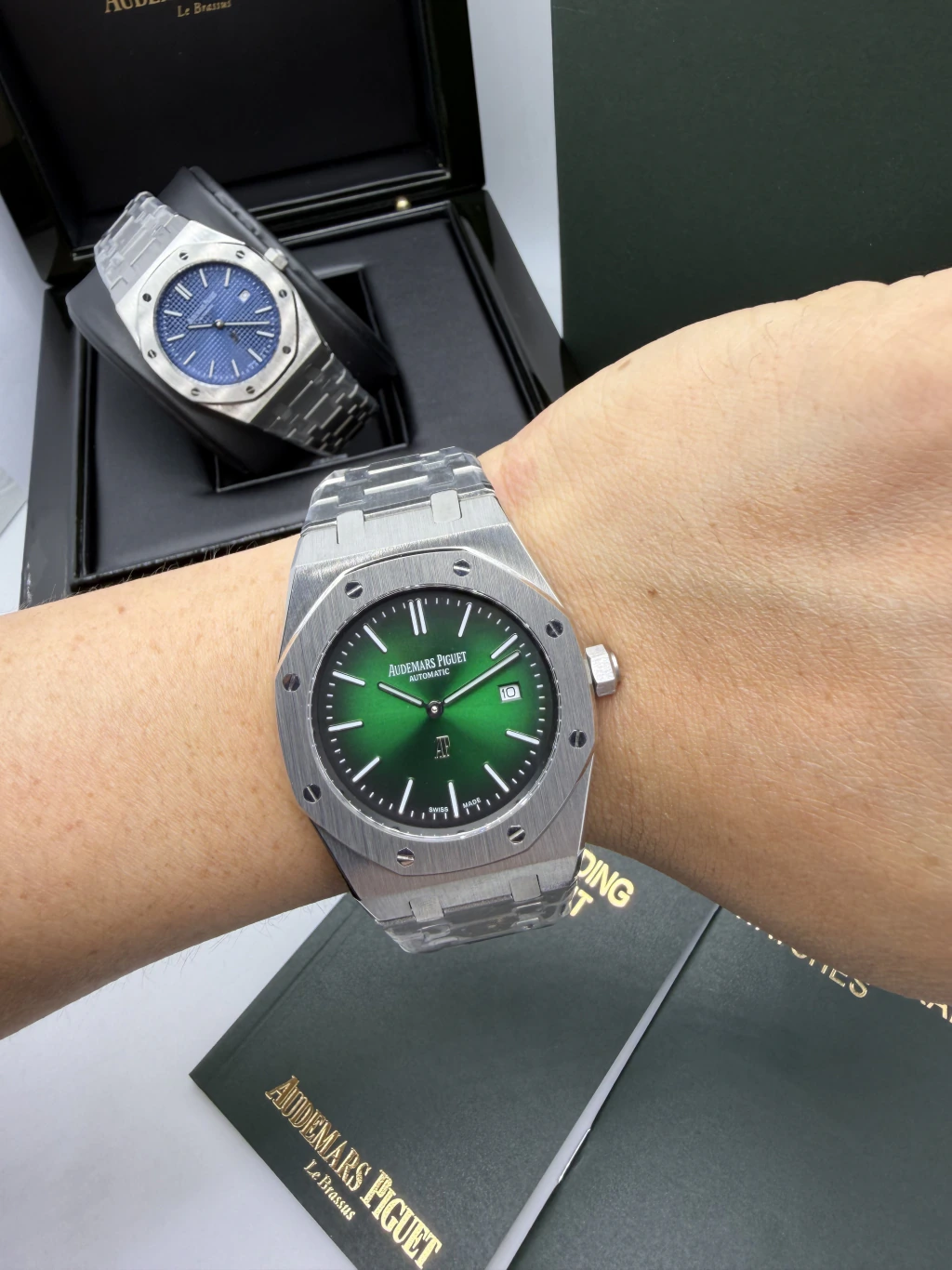 Audemars Piguet Royal Oak 42mm - AÇO MOSTRADOR VERDE - Imagem 5