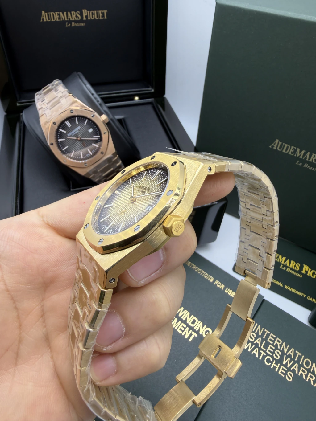 Audemars Piguet Royal Oak 42mm - AÇO DOURADO MOSTRADOR AMARELO - Imagem 2