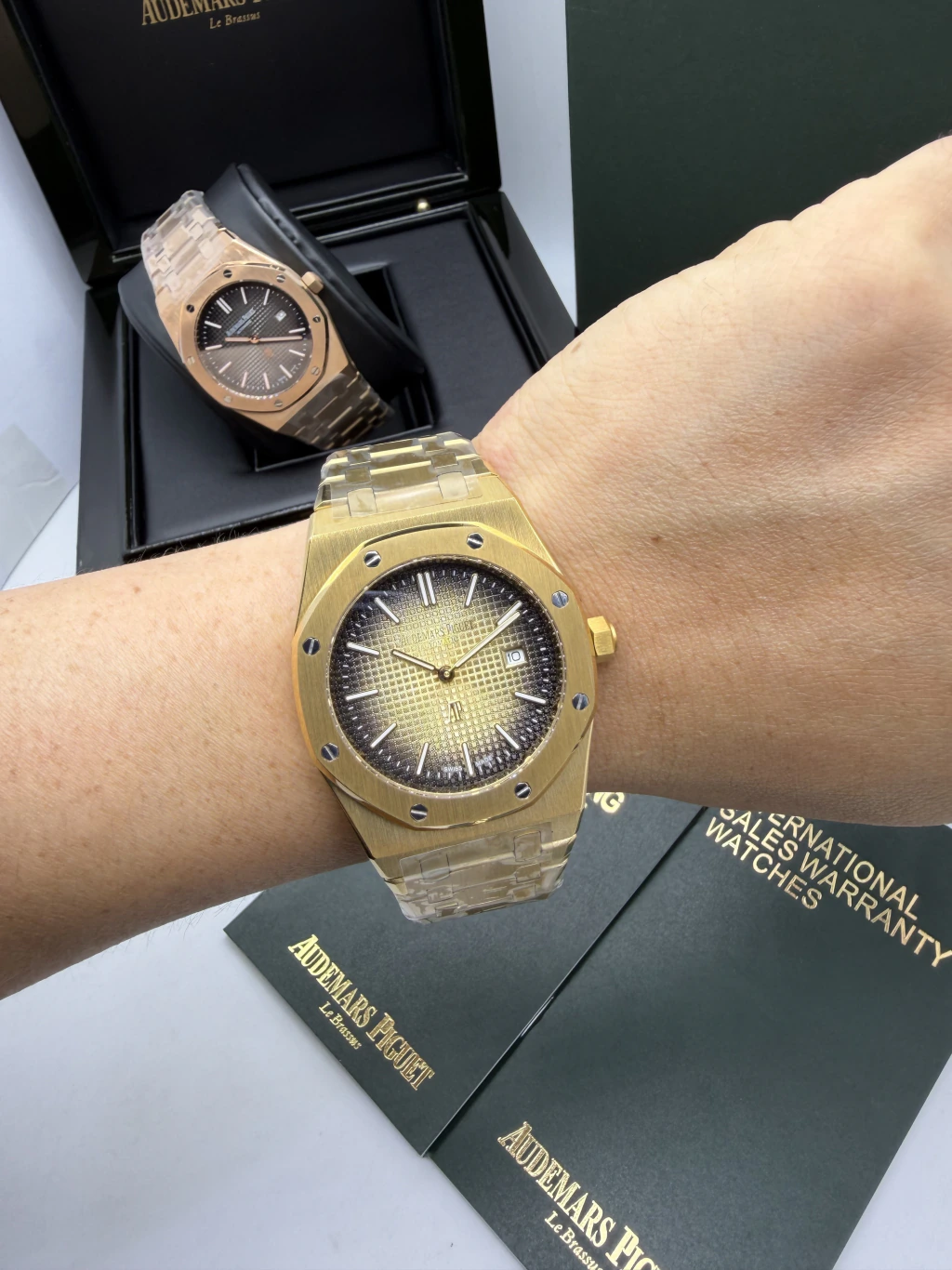 Audemars Piguet Royal Oak 42mm - AÇO DOURADO MOSTRADOR AMARELO - Imagem 5