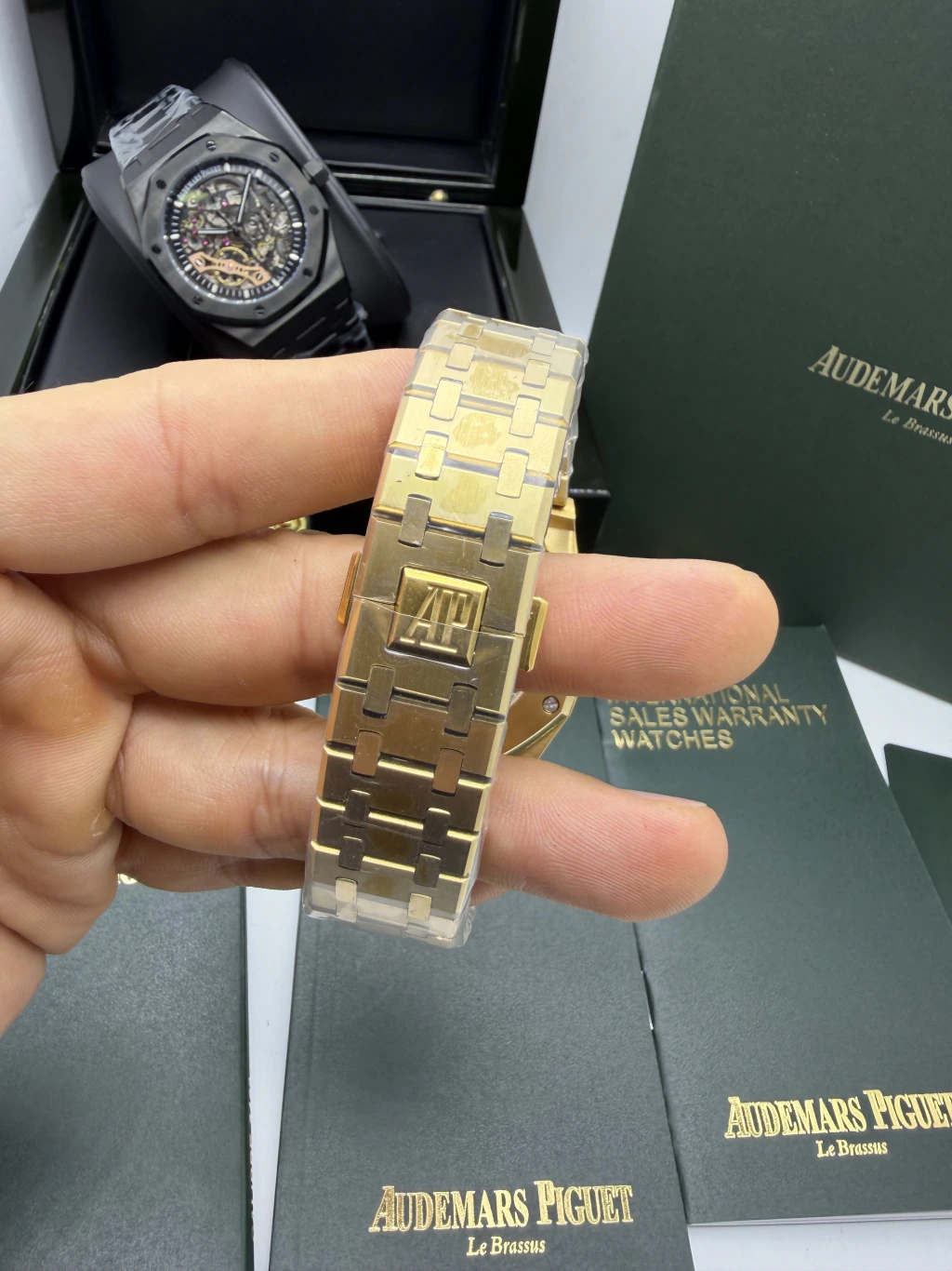 Audemars Piguet Royal Oak Double 42mm - AÇO DOURADO MOSTRADOR SKELETON PRETO - Imagem 4
