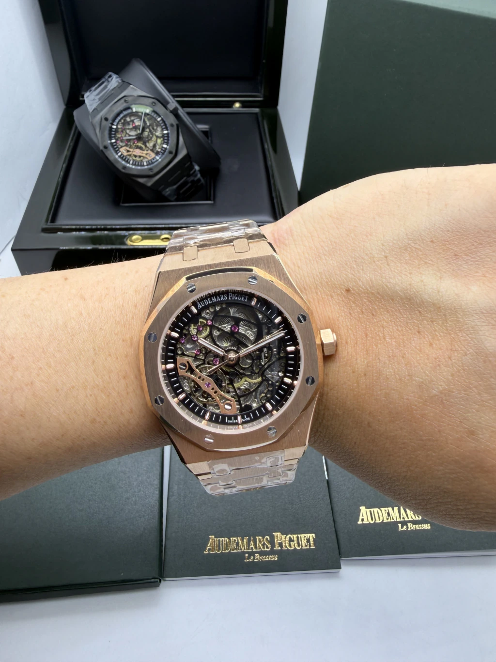 Audemars Piguet Royal Oak Double 42mm - AÇO ROSE MOSTRADOR SKELETON PRETO - Imagem 5