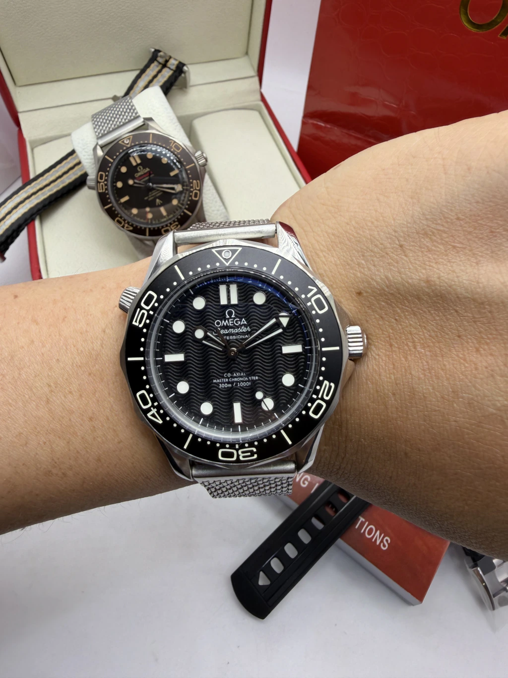 Omega Seamaster 42mm - SUPER CLONE - AÇO MOSTRADOR PRETO - Imagem 5