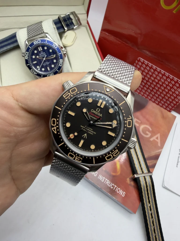 Omega Seamaster 42mm - SUPER CLONE - AÇO MOSTRADOR PRETO