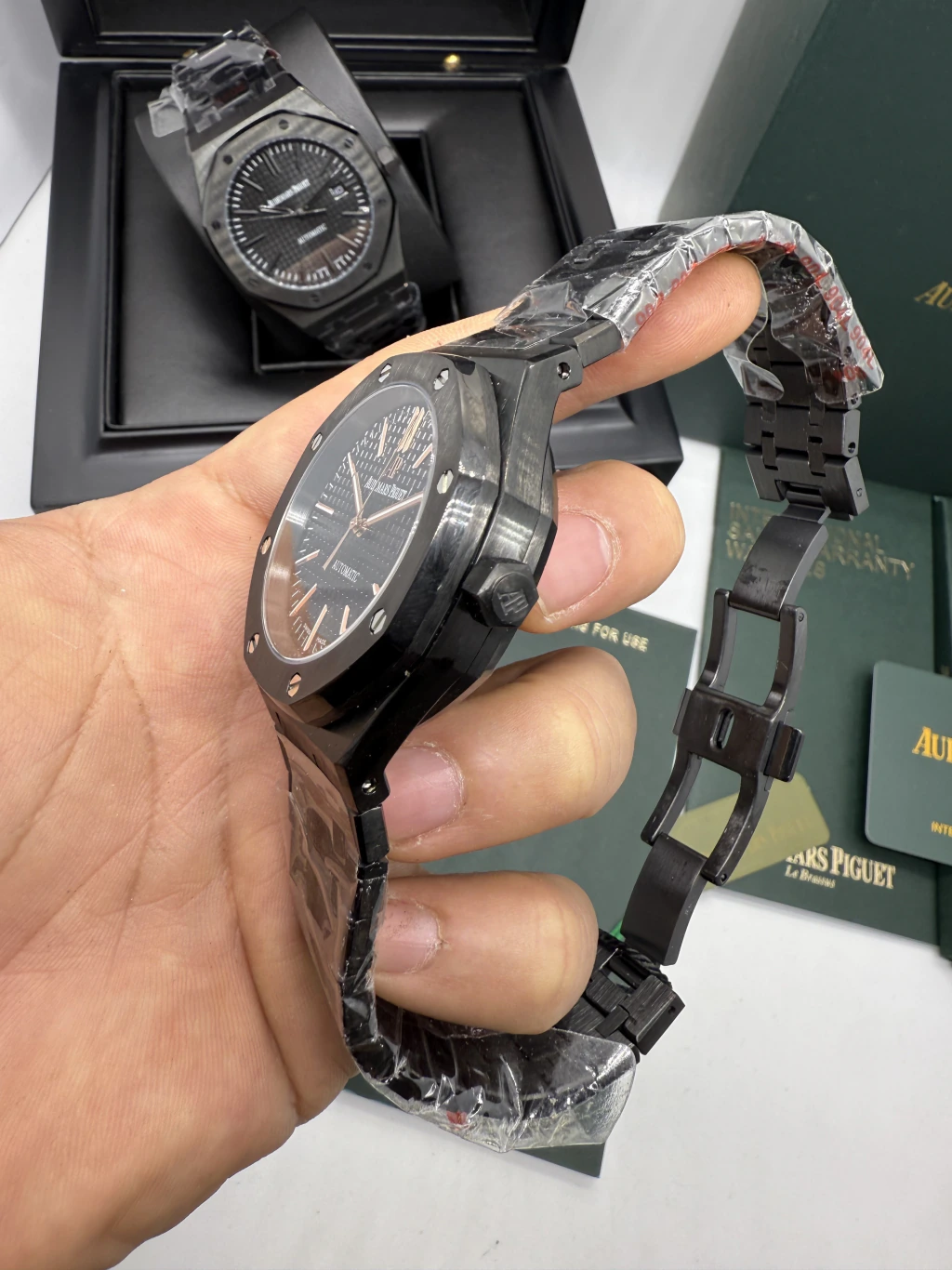 Audemars Piguet Royal Oak 42mm - AÇO PRETO MOSTRADOR PRETO - Imagem 2