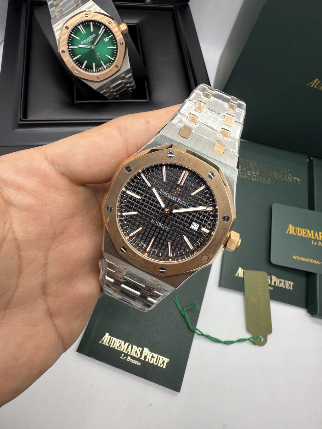 Audemars Piguet Royal Oak 42mm - AÇO COM ROSE MOSTRADOR PRETO