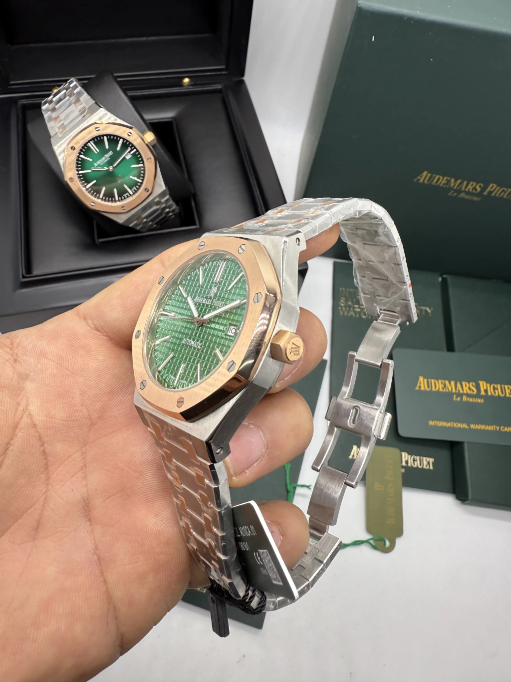 Audemars Piguet Royal Oak 42mm - AÇO COM ROSE MOSTRADOR VERDE - Imagem 2