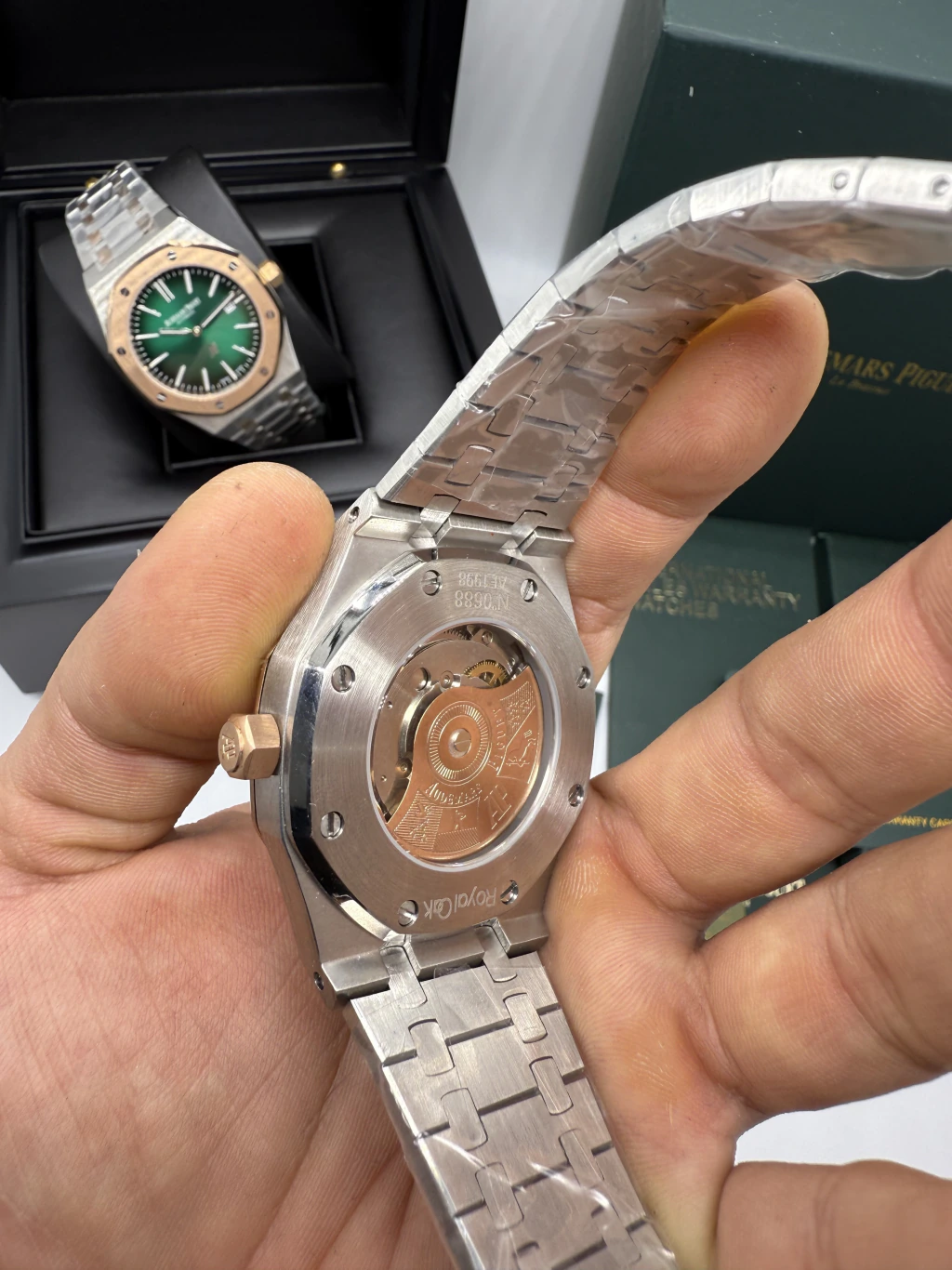 Audemars Piguet Royal Oak 42mm - AÇO COM ROSE MOSTRADOR VERDE - Imagem 3