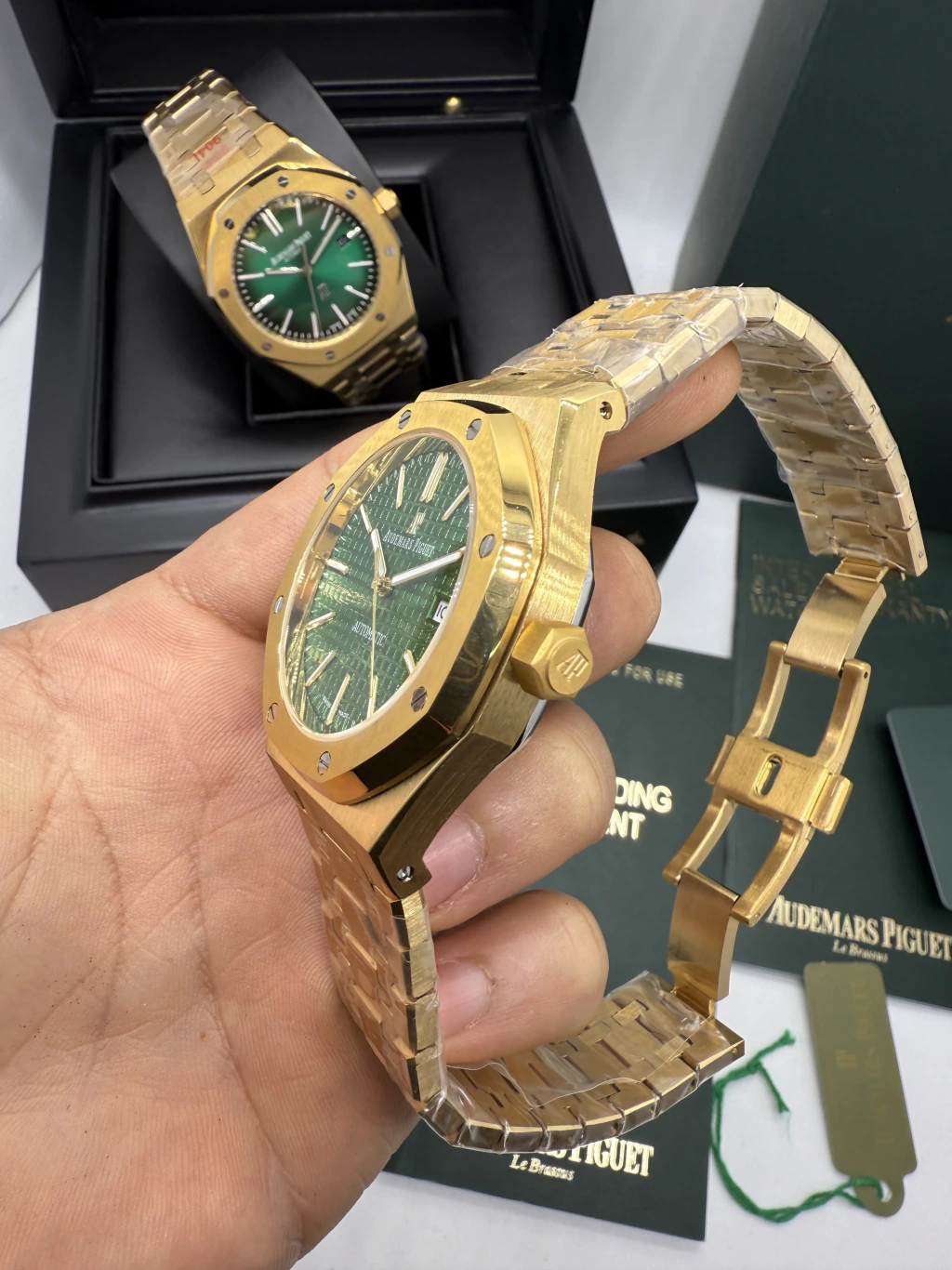 Audemars Piguet Royal Oak 42mm - AÇO DOURADO MOSTRADOR VERDE - Imagem 2