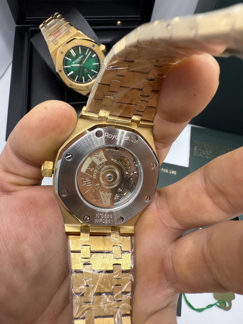 Audemars Piguet Royal Oak 42mm - AÇO DOURADO MOSTRADOR VERDE - Imagem 3