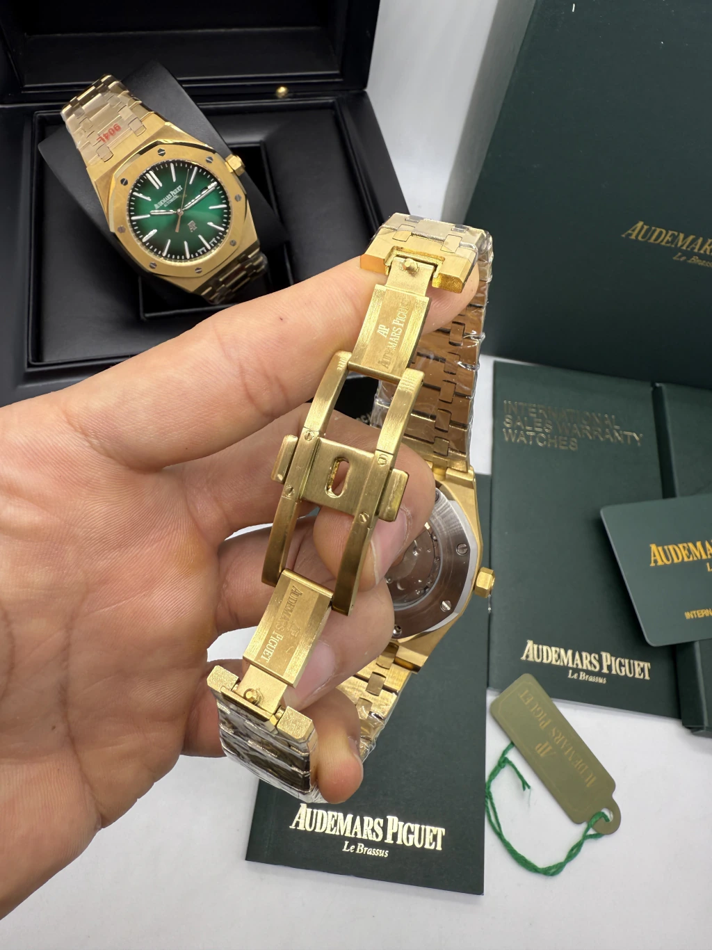 Audemars Piguet Royal Oak 42mm - AÇO DOURADO MOSTRADOR PRETO - Imagem 4