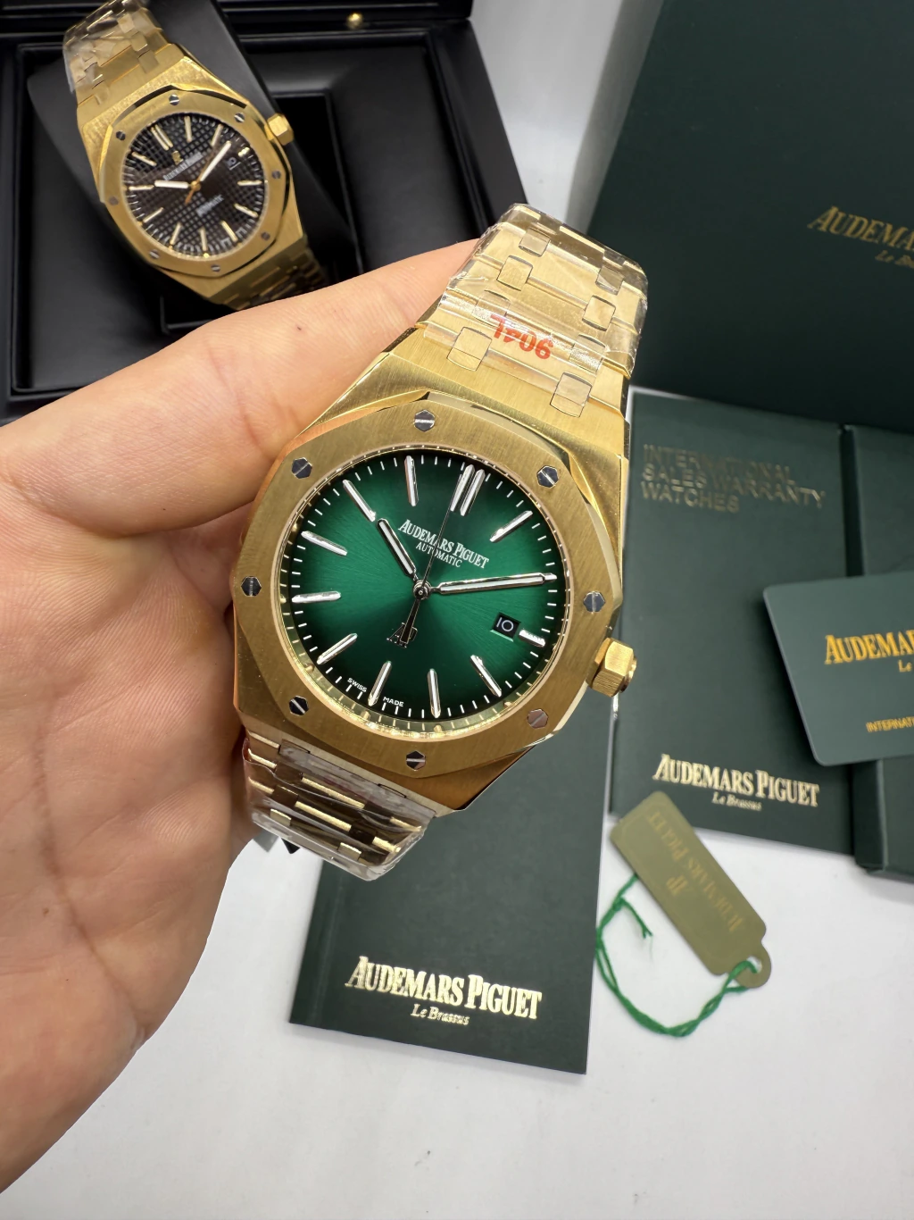 Audemars Piguet Royal Oak 42mm - AÇO DOURADO MOSTRADOR VERDE