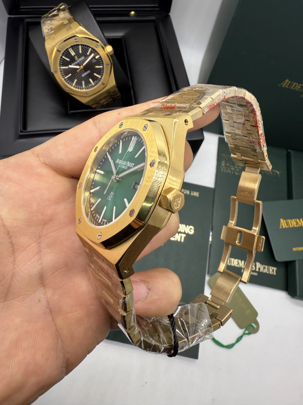 Audemars Piguet Royal Oak 42mm - AÇO DOURADO MOSTRADOR VERDE - Imagem 2
