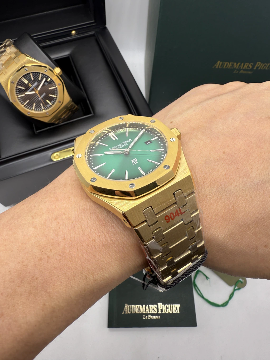 Audemars Piguet Royal Oak 42mm - AÇO DOURADO MOSTRADOR VERDE - Imagem 5