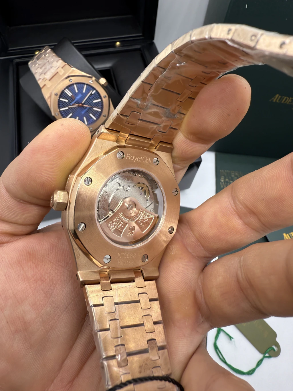 Audemars Piguet Royal Oak 42mm - AÇO ROSE MOSTRADOR VERDE - Imagem 3
