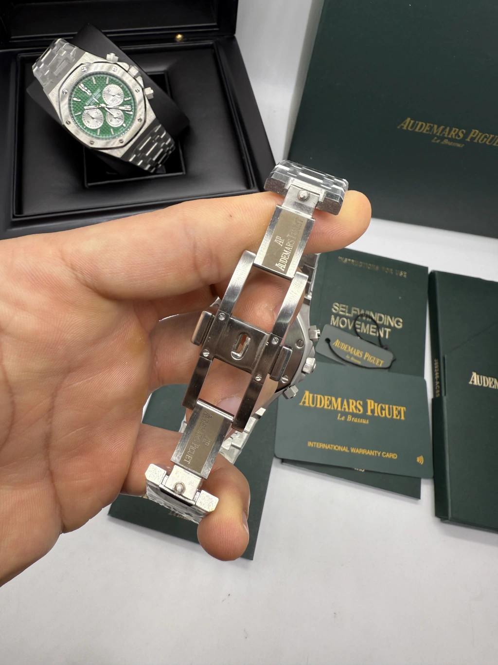 Audemars Piguet Royal Oak 42mm - AÇO MOSTRADOR PRETO - Imagem 4