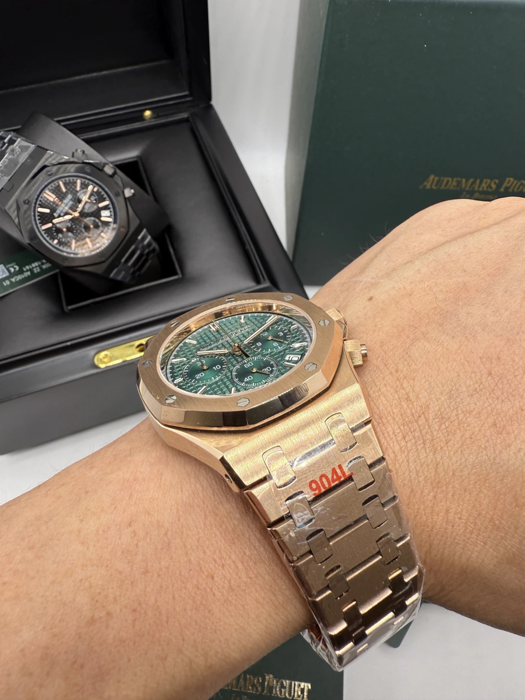 Audemars Piguet Royal Oak 42mm - AÇO ROSE MOSTRADOR VERDE - Imagem 5
