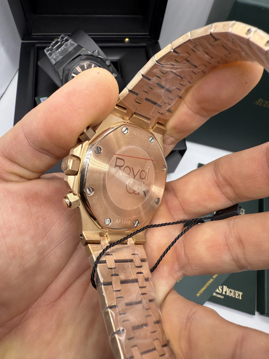 Audemars Piguet Royal Oak 42mm - AÇO ROSE MOSTRADOR PRETO - Imagem 3