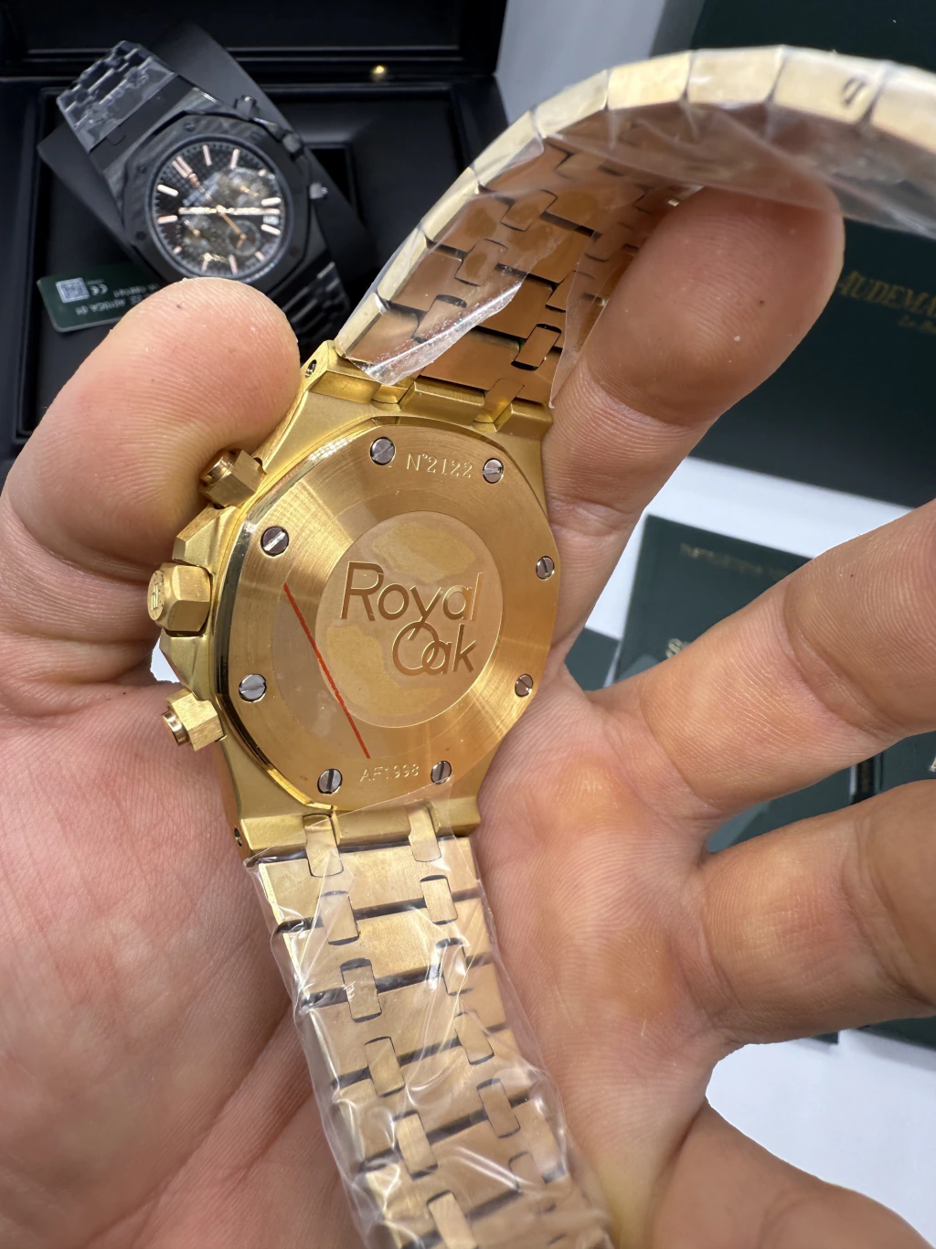 Audemars Piguet Royal Oak 42mm - AÇO DOURADO AMOSTRADOR VERDE - Imagem 3