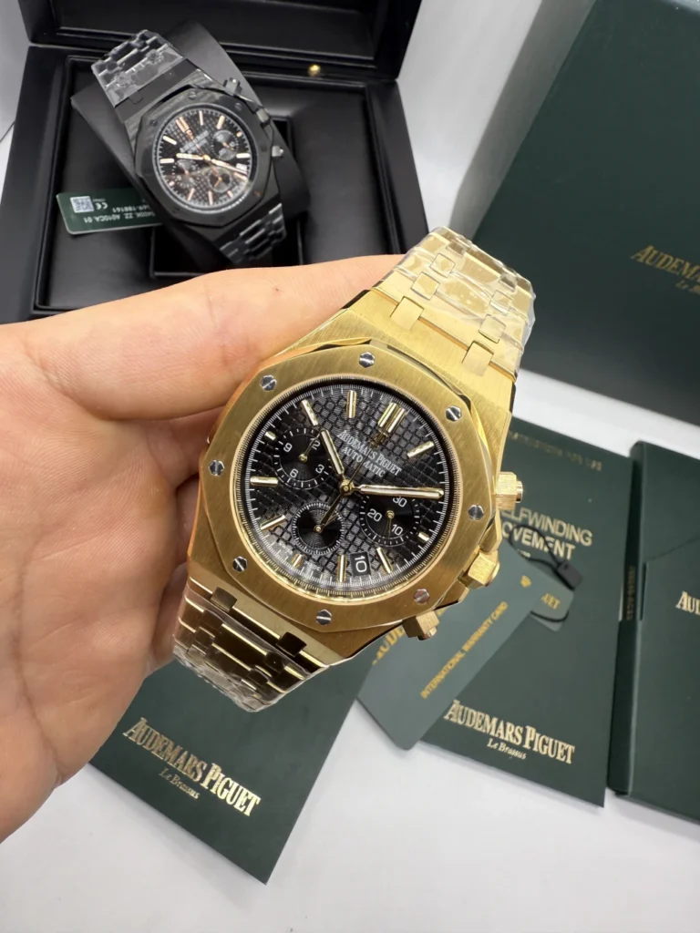 Audemars Piguet Royal Oak 42mm - AÇO DOURADO MOSTRADOR PRETO