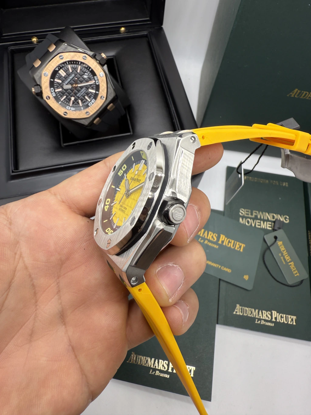 Audemars Piguet Offshore 42mm - AÇO MOSTRADOR AMARELO - SILICONE - Imagem 2
