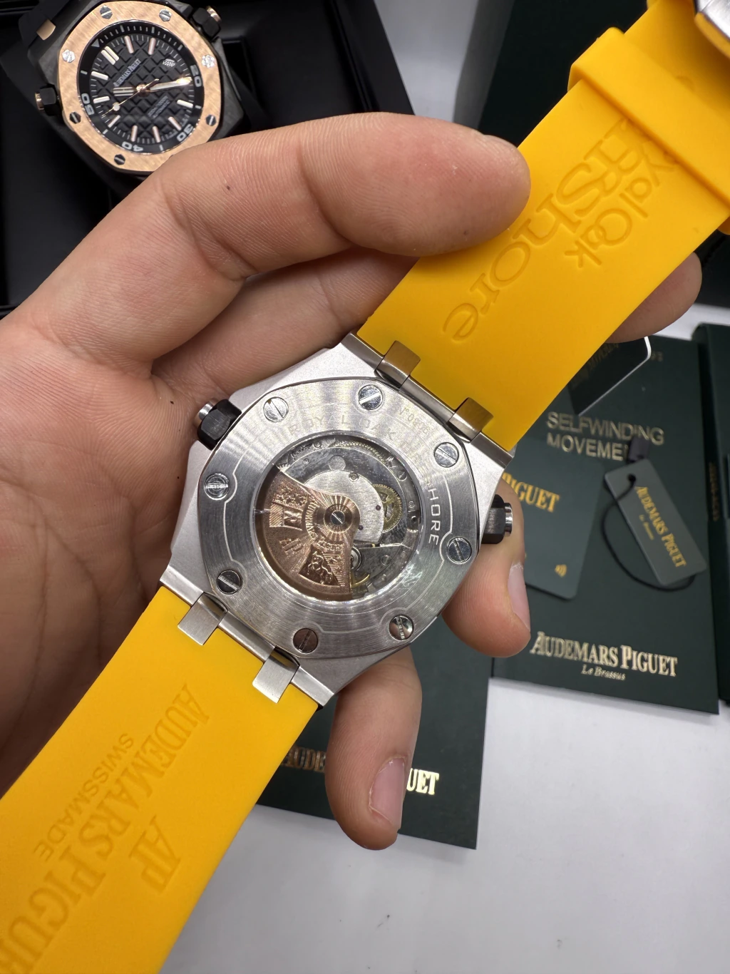 Audemars Piguet Offshore 42mm - AÇO MOSTRADOR AMARELO - SILICONE - Imagem 3