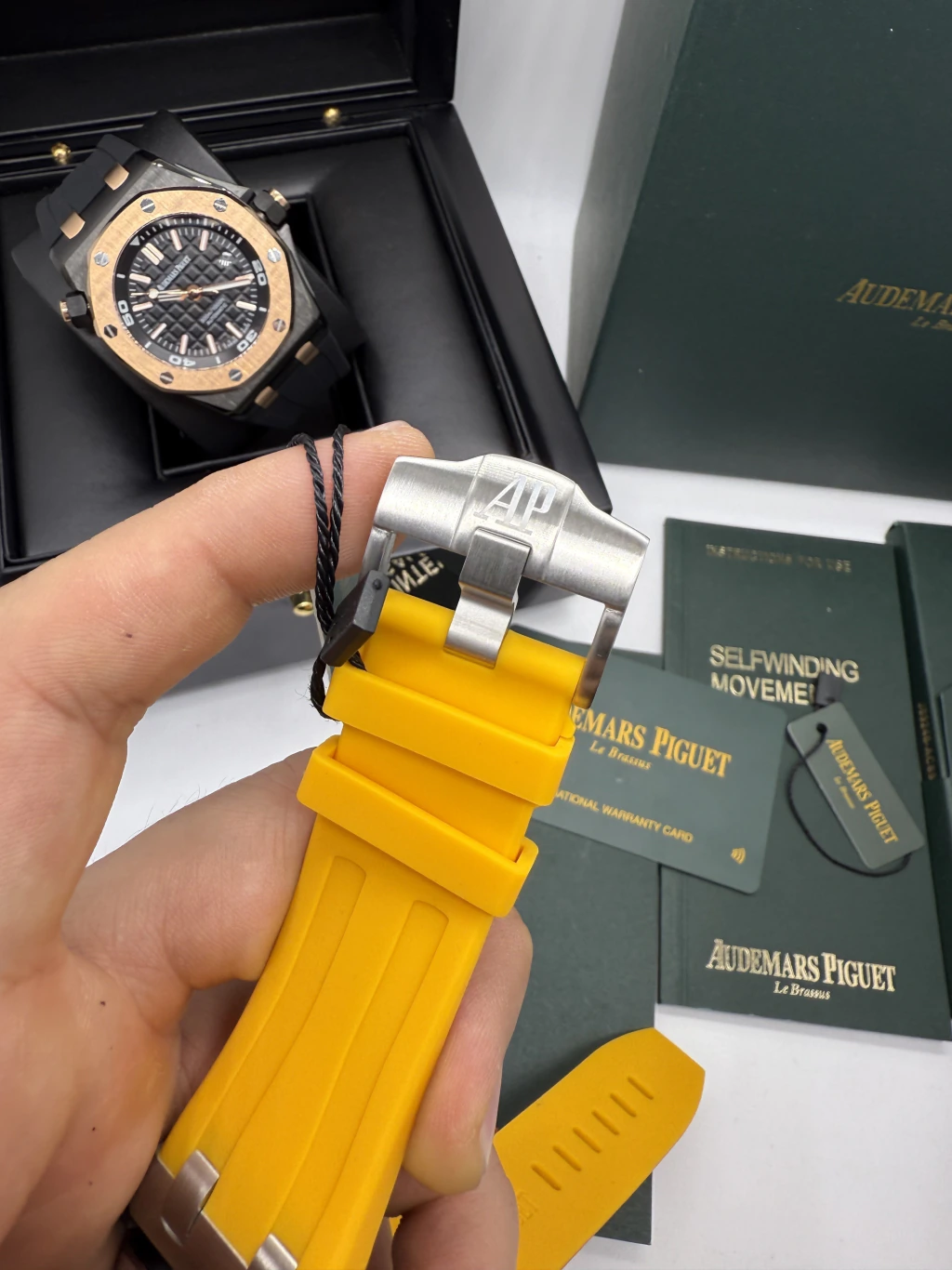 Audemars Piguet Offshore 42mm - AÇO MOSTRADOR AMARELO - SILICONE - Imagem 4