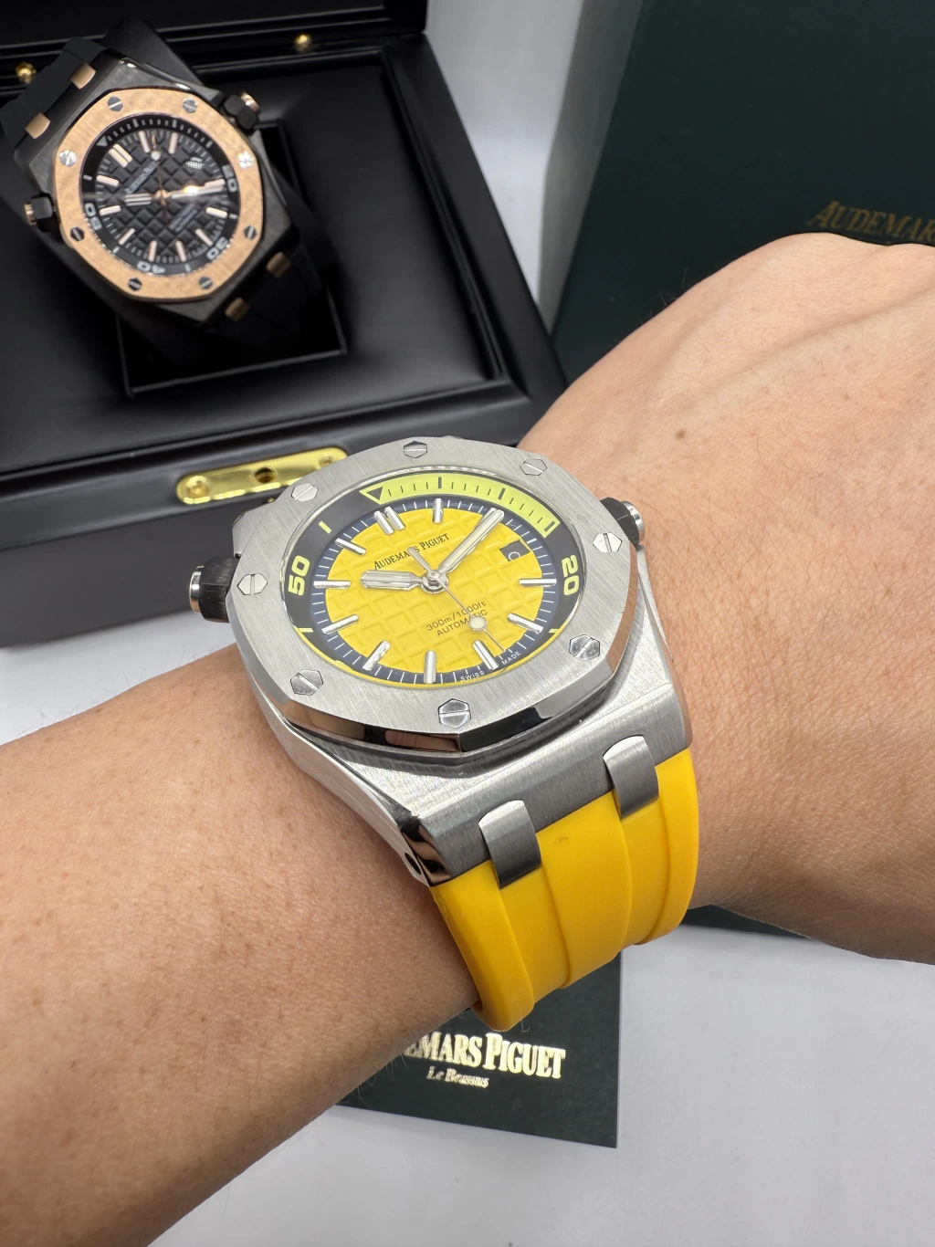 Audemars Piguet Offshore 42mm - AÇO MOSTRADOR AMARELO - SILICONE - Imagem 5