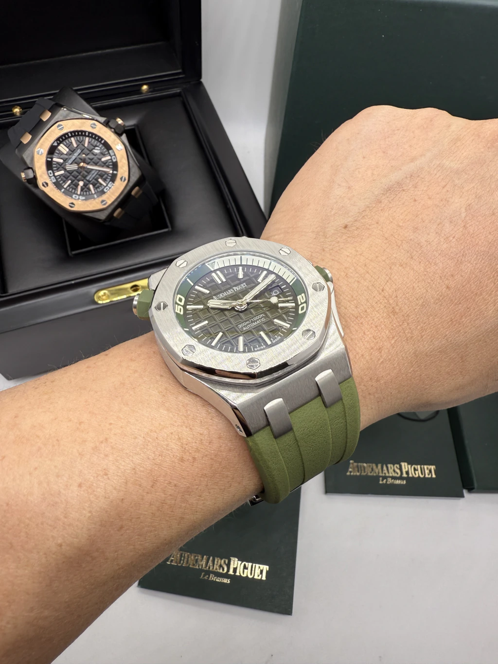 Audemars Piguet Offshore 42mm - AÇO MOSTRADOR VERDE - SILICONE - Imagem 5