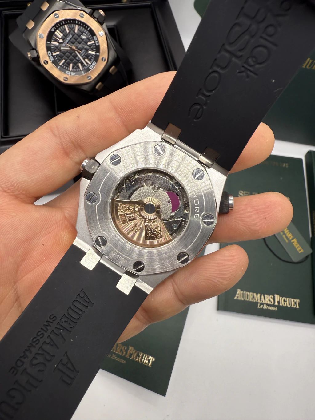 Audemars Piguet Offshore 42mm - AÇO MOSTRADOR PRETO - SILICONE - Imagem 3