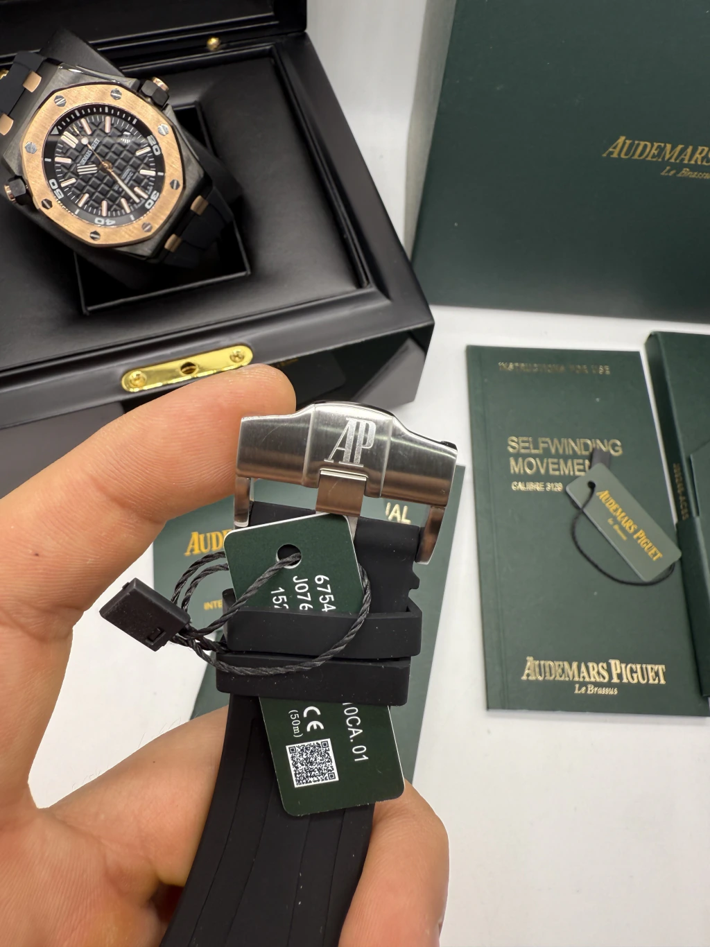 Audemars Piguet Offshore 42mm - AÇO MOSTRADOR PRETO - SILICONE - Imagem 4