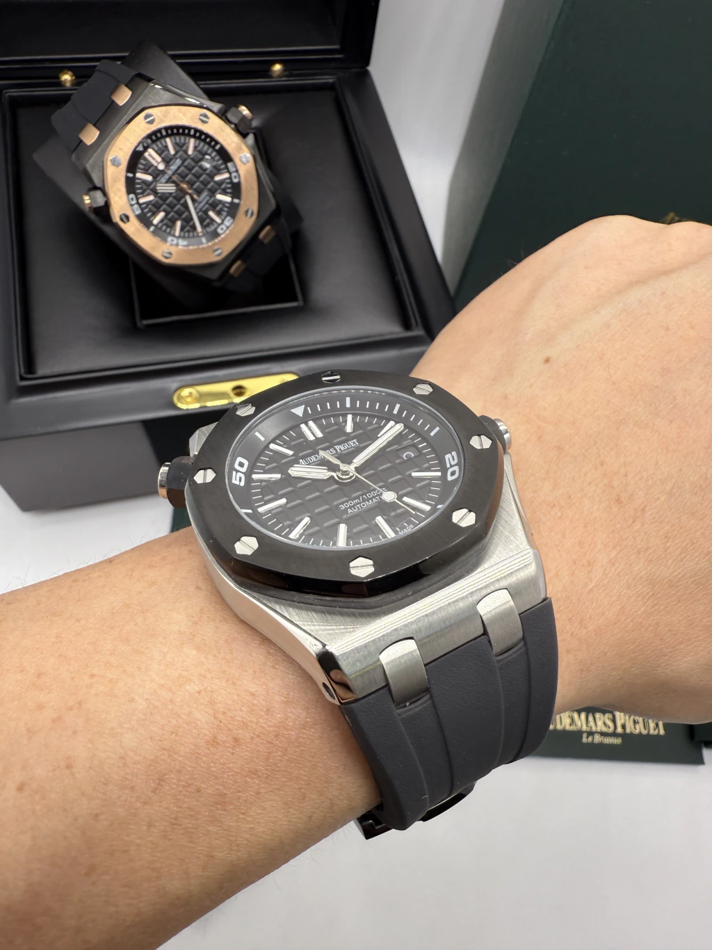 Audemars Piguet Offshore 42mm - AÇO MOSTRADOR PRETO - SILICONE - Imagem 5